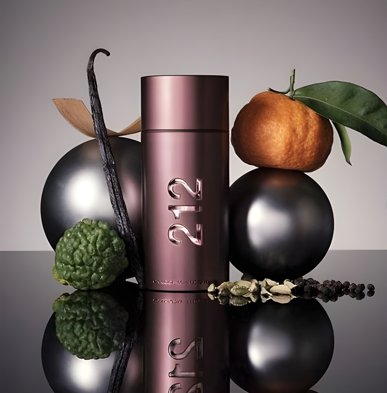 Sex Men 212 من كارولينا هيريرا